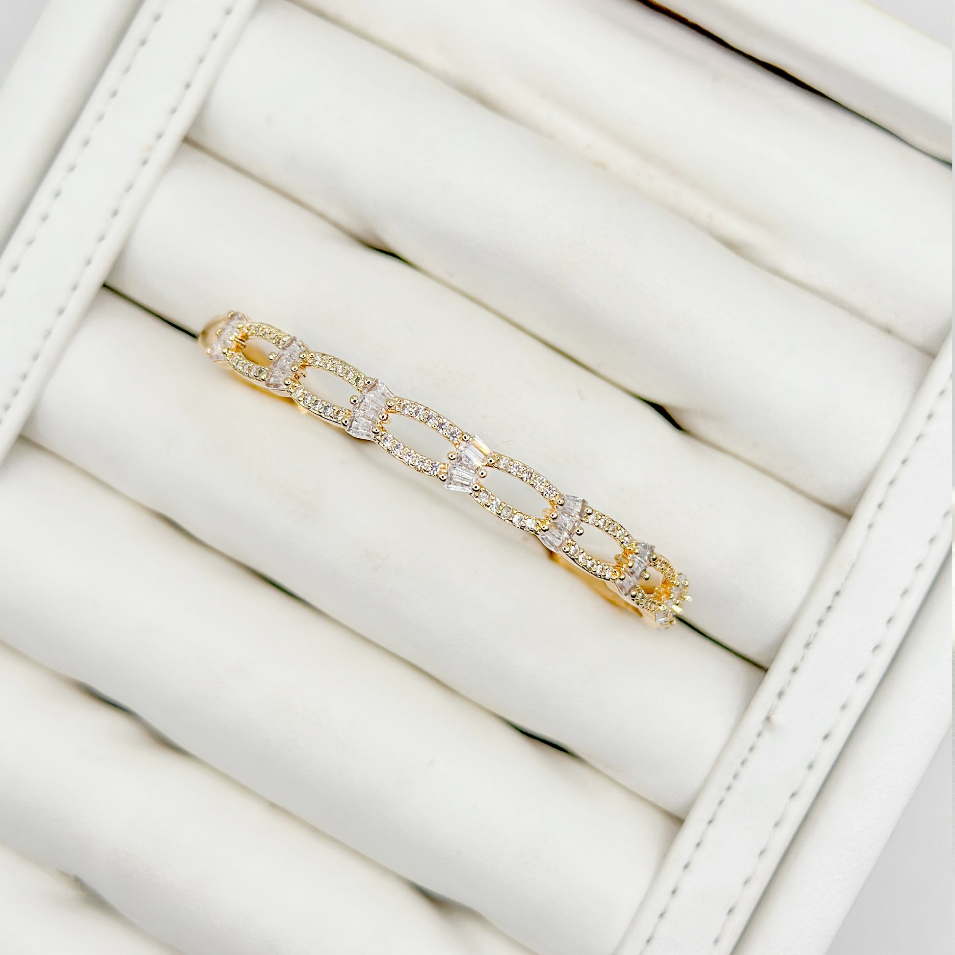 (Attractive Beautiful Zircon Bracelet) shown in close up from Al Musk Jewellery collection.