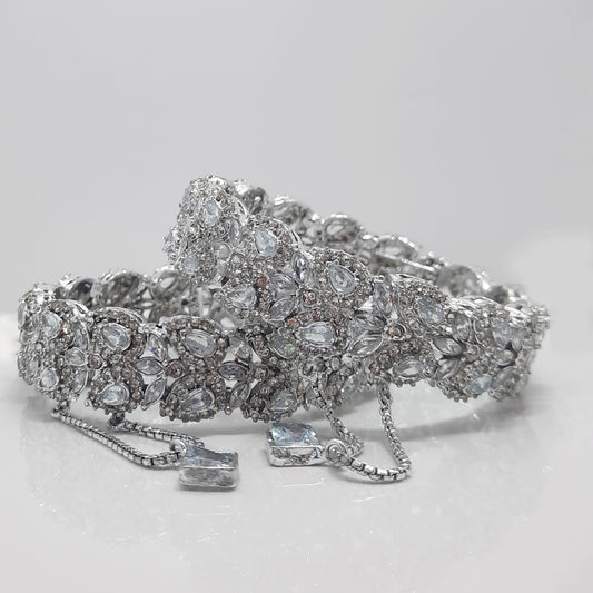 Image of (Snowy Elegance) from an exquisite collection by Al Musk Jewellery.